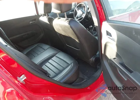 2015 Chevrolet Sonic Rs Manual из США, поврежденный, VIN 1G1JH6SB6F4101231